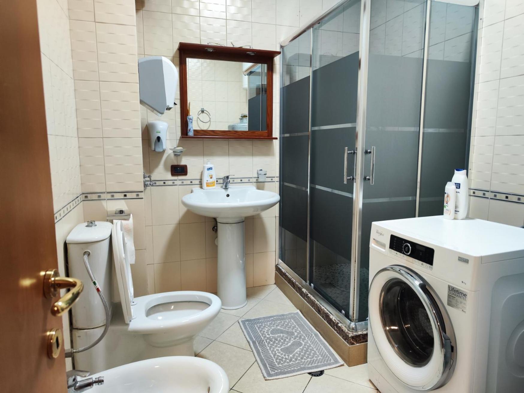 The Best Guesthouse In Tiranë Luaran gambar